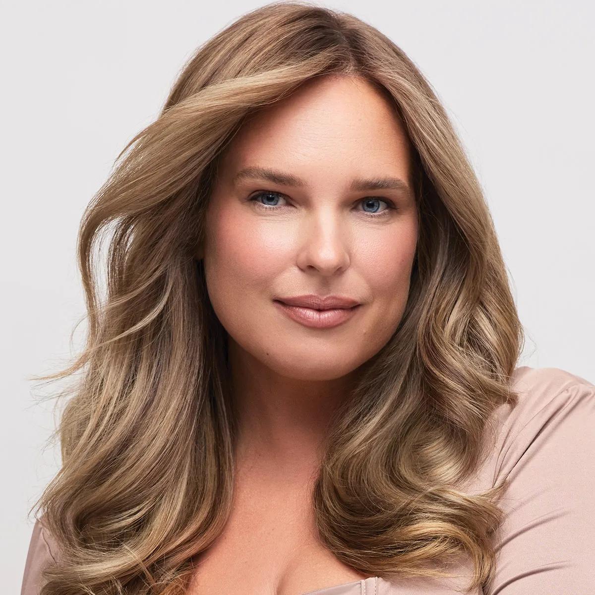 image of a woman with a blonde hair